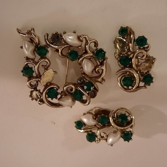 Vintage Rhapsody brooch and earring set - Picture 9 of 12